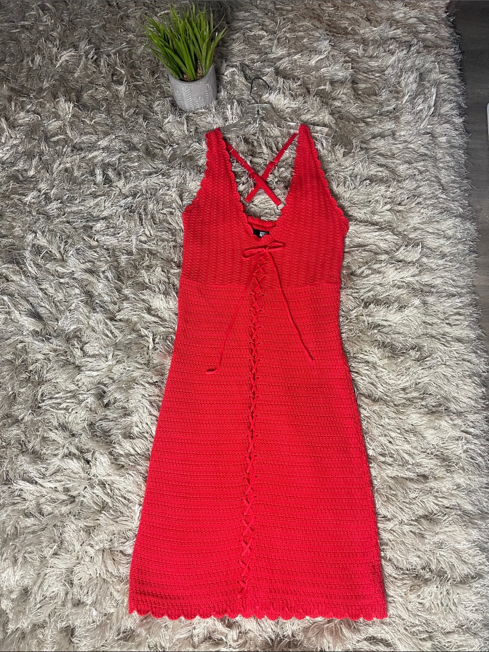 Madden NYC Red Crochet Lace-Up V-Neck Scalloped Edge Body Con Sundress